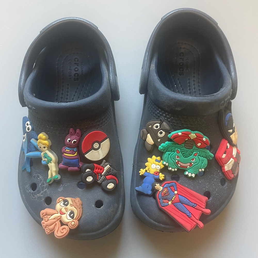 Boys 8t crocs